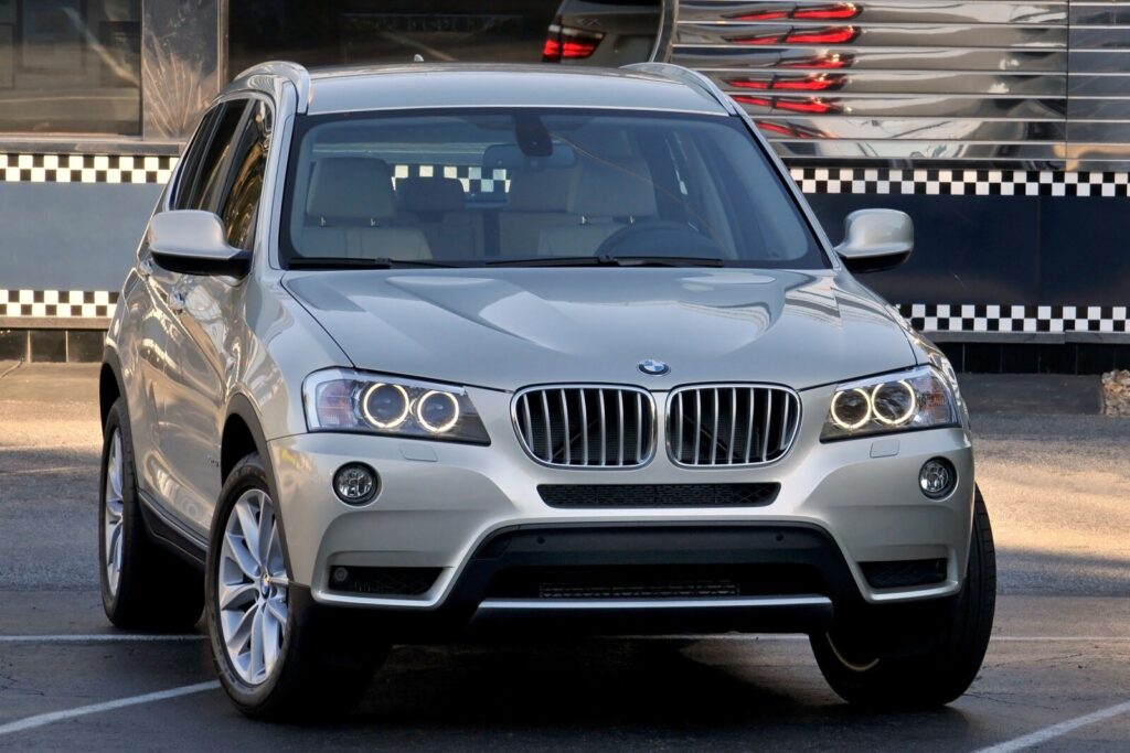 BMW X3 Car Rental Size