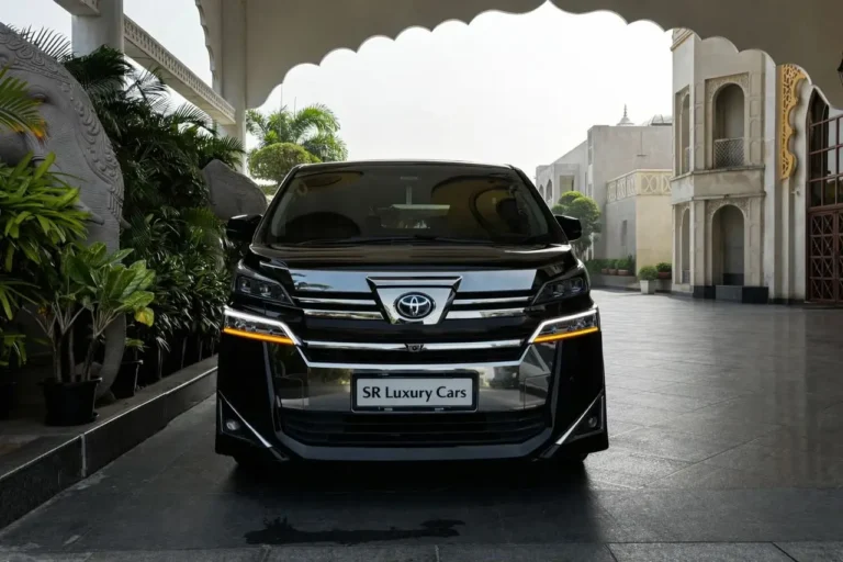 Family & group from the Sri Ram Cars fleet in Chennai