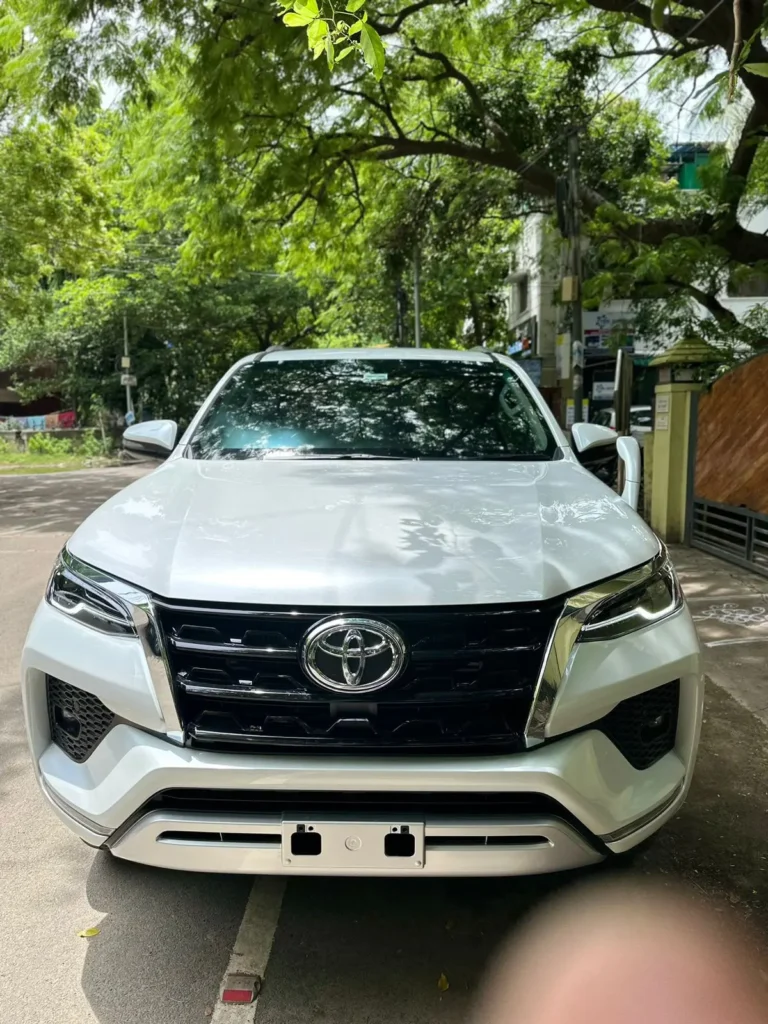 White Toyota Fortuner from the Sri Ram Cars fleet, Chennai